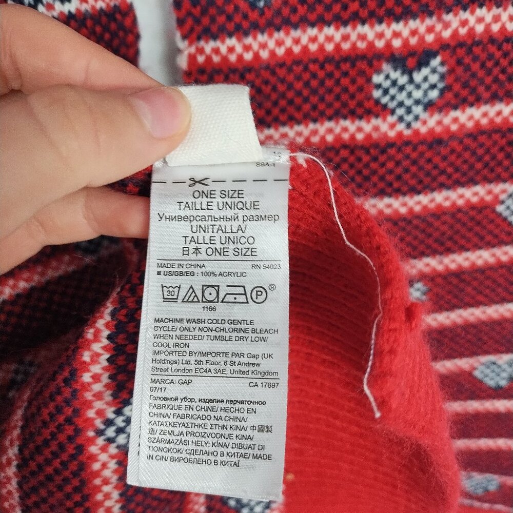 GAP Kids Girl's Winter Red and White Heart-Patterned Scarf - Picture 4 of 5